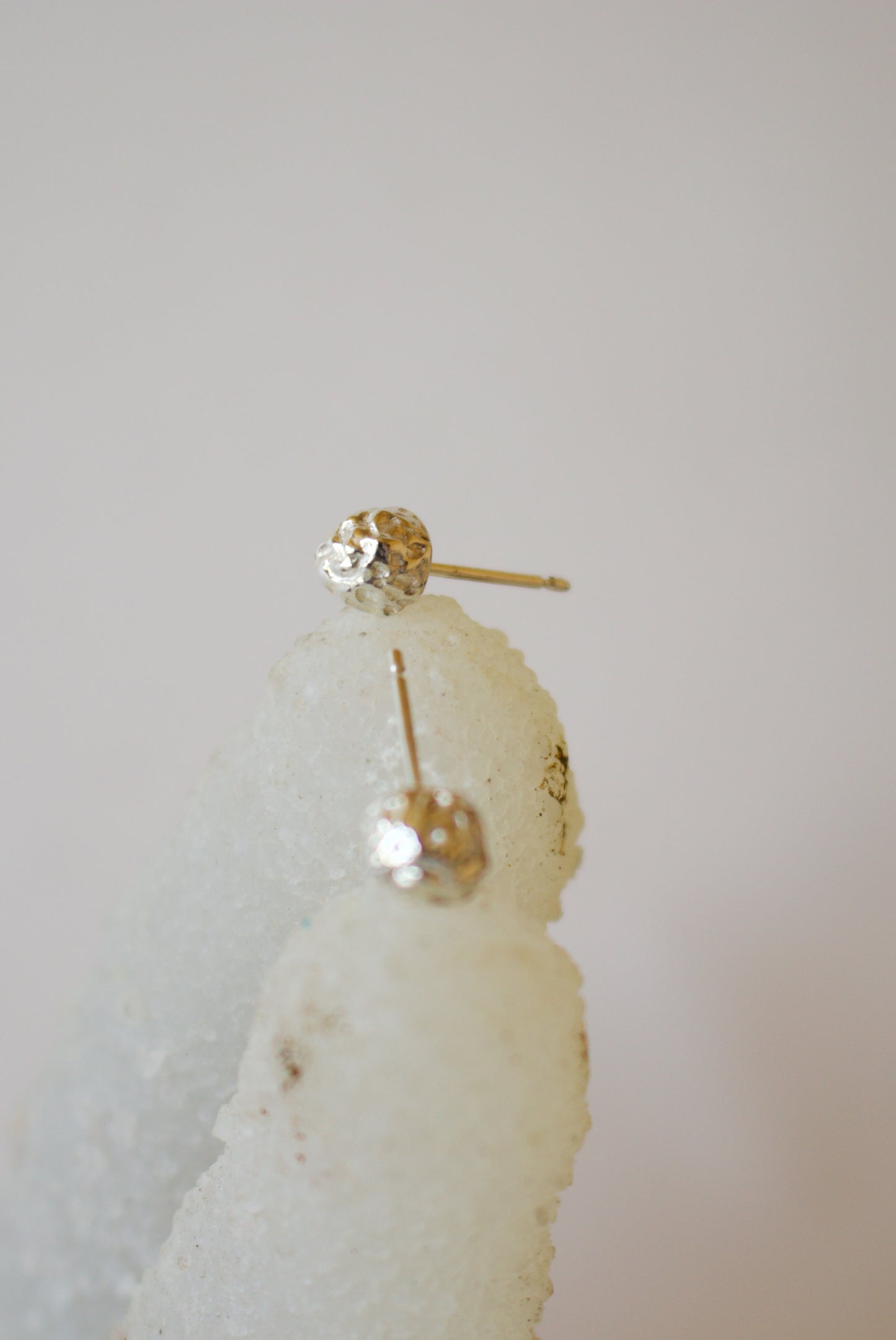 Tephra Studs