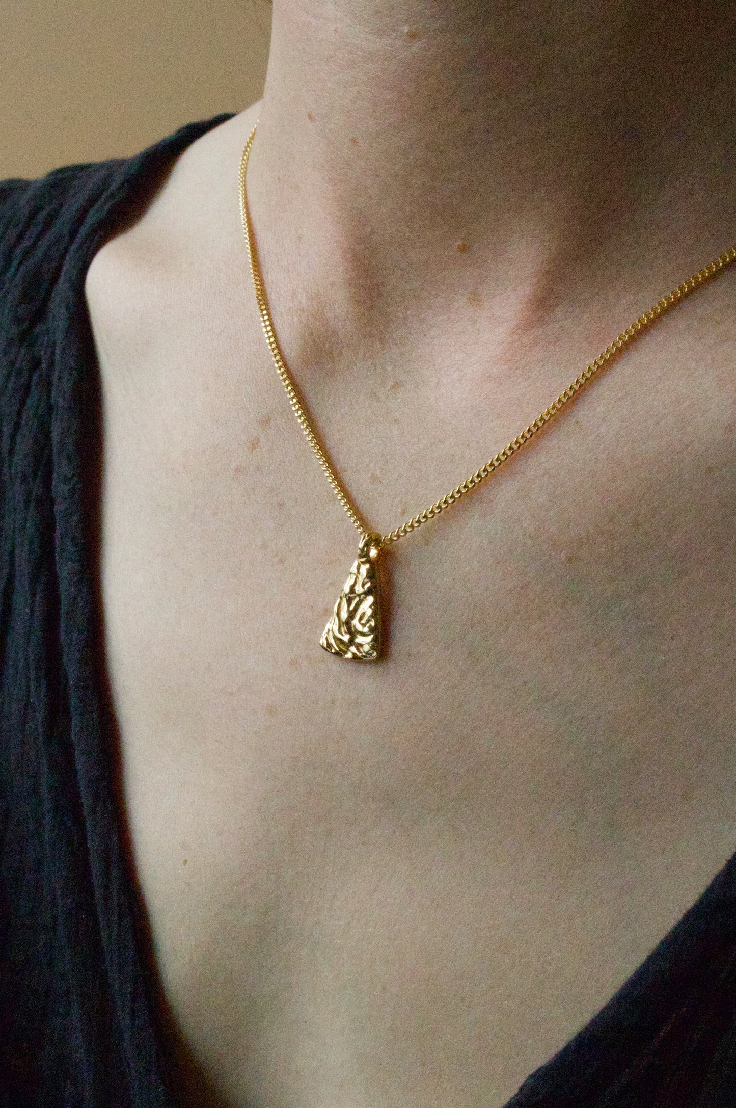 Lapilli Pendant